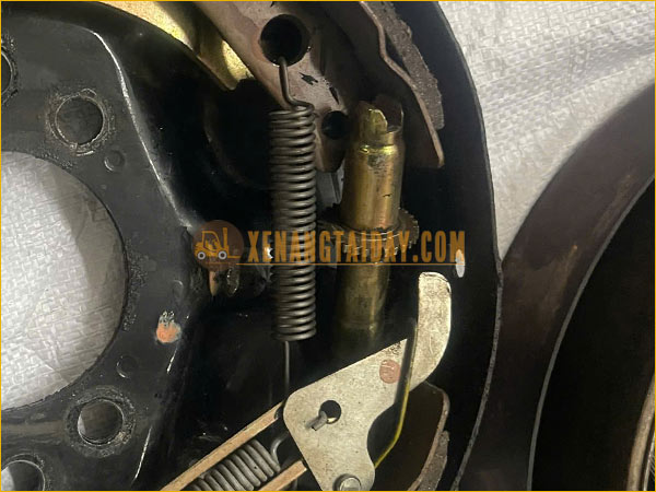 Bộ thắng đùm xe nâng dầu NISSAN FJ01A18