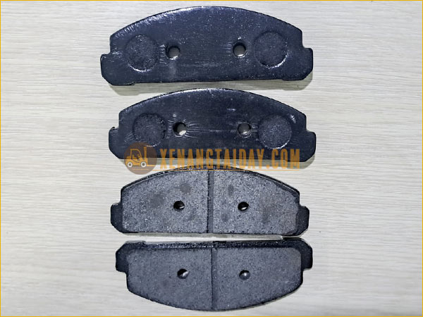 Bố thắng (má phanh) xe nâng điện đứng lái TOYOTA