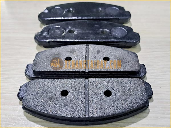 Bố thắng (má phanh) xe nâng điện đứng lái TOYOTA