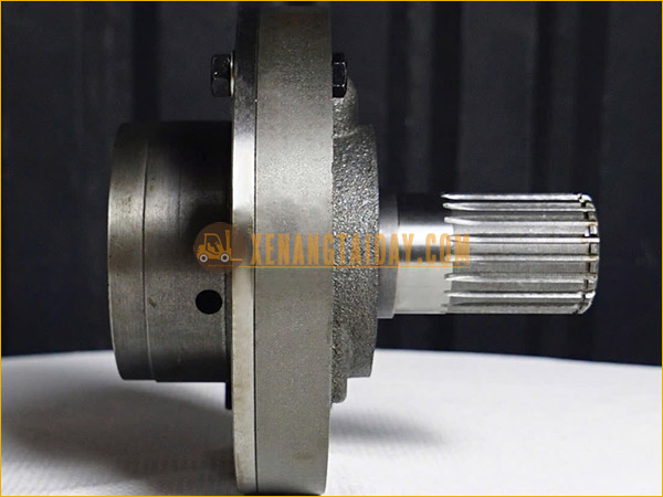 Bơm dầu hộp số xe nâng dầu KOMATSU 7 tấn FD70-5