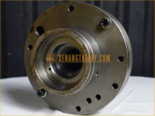 Bơm dầu hộp số xe nâng dầu KOMATSU 7 tấn FD70-5