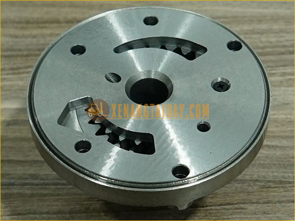Bơm dầu hộp số xe nâng dầu TCM 2.5 tấn FD25T4