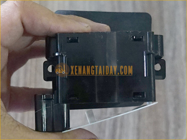 Cần số tự động xe nâng động cơ KOMATSU 1.5 - 3.5 tấn đời -16 trở lên