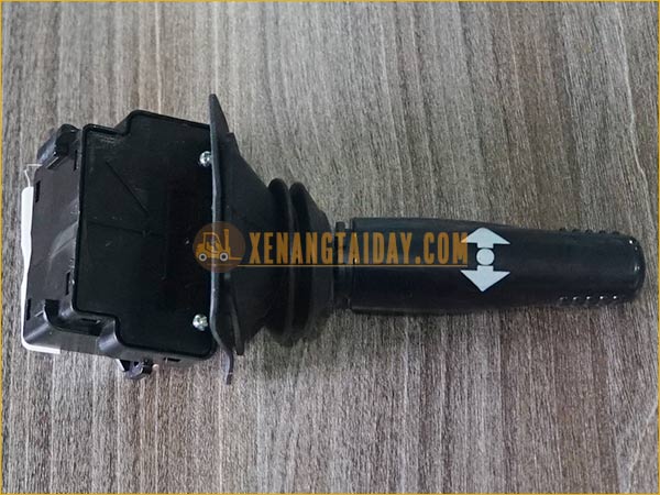 Cần số tự động xe nâng động cơ KOMATSU 1.5 - 3.5 tấn đời -16 trở lên