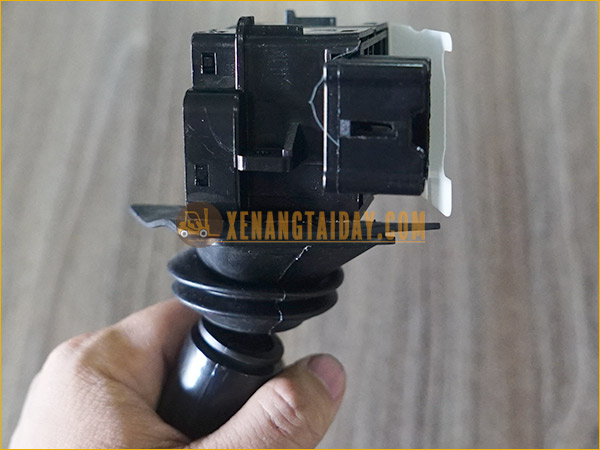 Cần số tự động xe nâng động cơ KOMATSU 1.5 - 3.5 tấn đời -16 trở lên