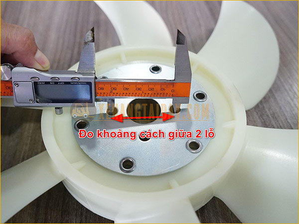 Cánh quạt tản nhiệt động cơ cho xe nâng TOYOTA