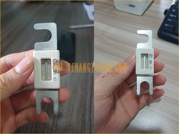 Cầu chì gốm 157 - 200A