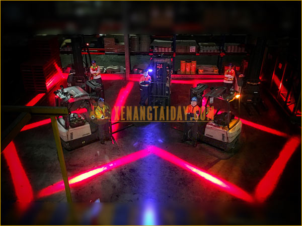 Đèn chiếu vạch cảnh báo cho xe nâng