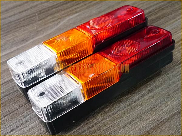 Đèn hậu xe nâng điện ngồi lái SHINKO đời -3