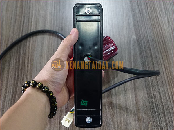 Đèn hậu xe nâng điện ngồi lái SHINKO đời -3
