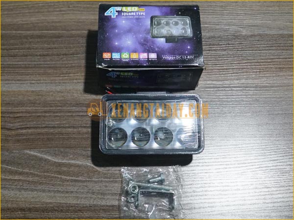 Đèn pha LED vuông 8 bóng chiếu sáng cho xe nâng