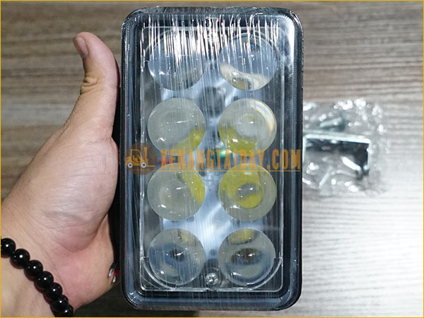 Đèn pha LED vuông 8 bóng chiếu sáng cho xe nâng