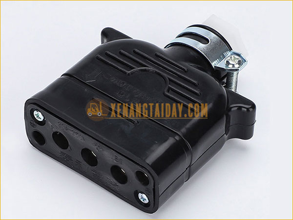 Giắc Điện 3 Pha Âm 30A - 250V (Giắc Thẳng) - Giắc sạc 3 pha xe nâng điện