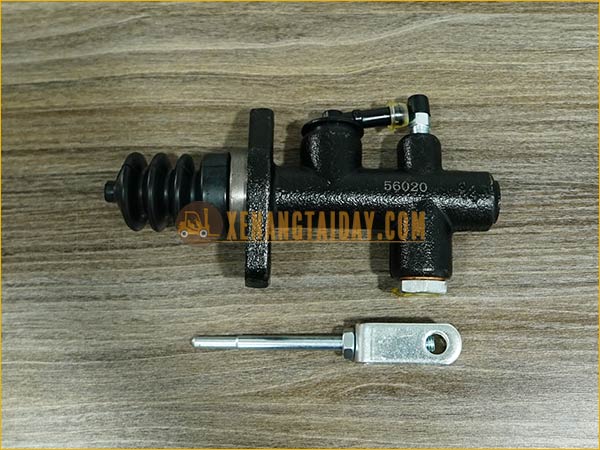Heo tổng (xilanh chính) phanh thắng xe nâng KOMATSU FD18T-21