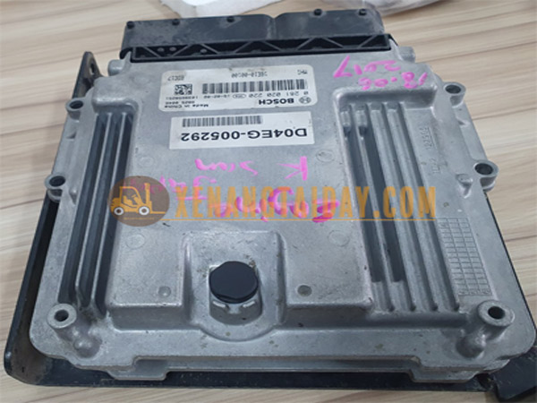 Hộp điều khiển động cơ ECU D04EG-005292