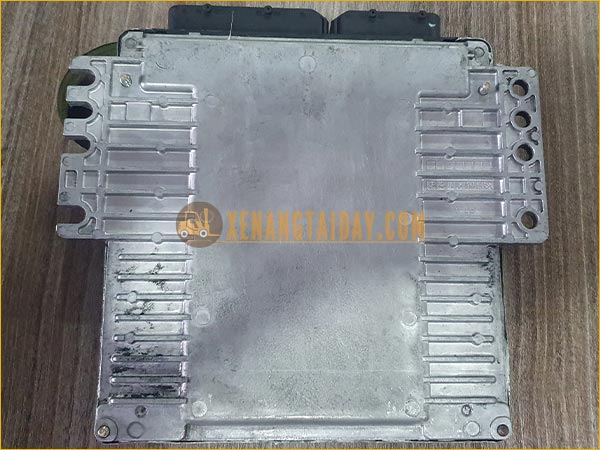 Hộp điều khiển động cơ ECU MITSUBISHI MEC130-240
