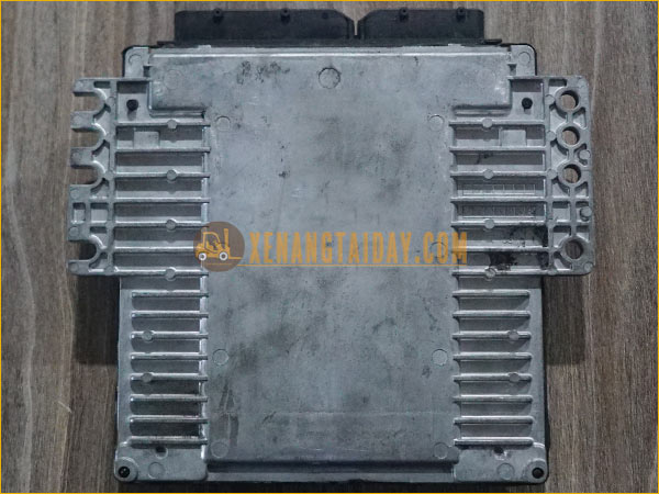 Hộp điều khiển động cơ ECU NISSAN MEC130-180