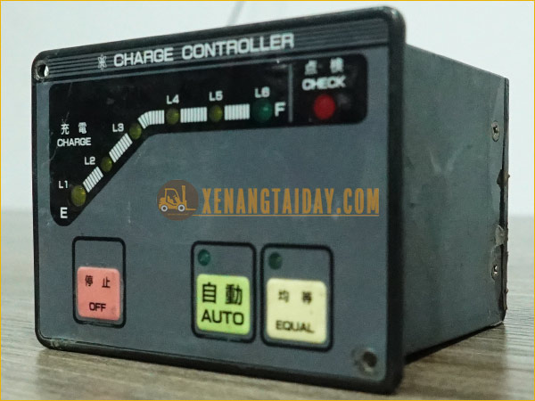 Hộp điều khiển sạc xe nâng điện KOMATSU P26