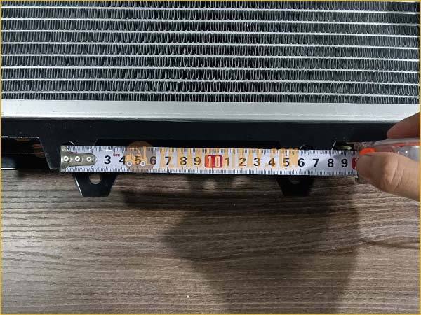 Két nước giải nhiệt động cơ xe nâng MITSUBISHI 1.5 tấn