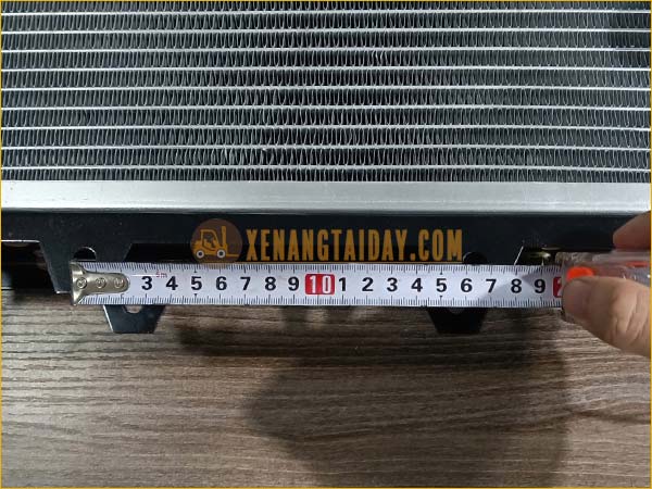 Két nước giải nhiệt động cơ xe nâng MITSUBISHI 1.5 tấn