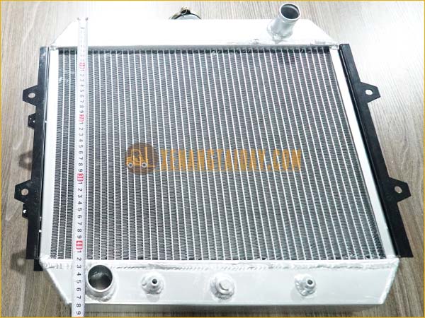 Két nước giải nhiệt động cơ xe nâng MITSUBISHI 1.5 tấn