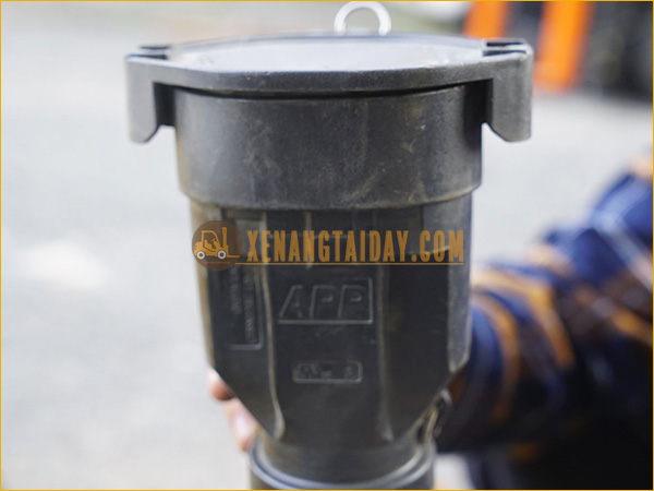 Máy nạp tự động KOMATSU 72V