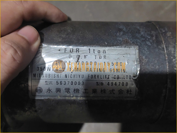 Motor trợ lái xe nâng điện ngồi lái 1.5 tấn KOMATSU / TYPE 70000-15580