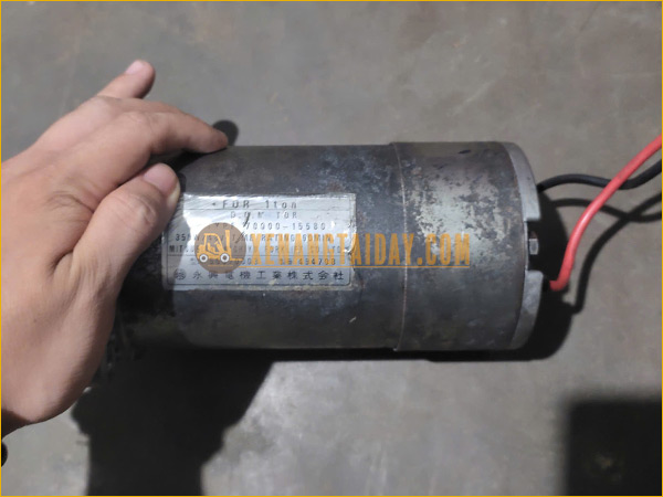 Motor trợ lái xe nâng điện ngồi lái 1.5 tấn KOMATSU / TYPE 70000-15580