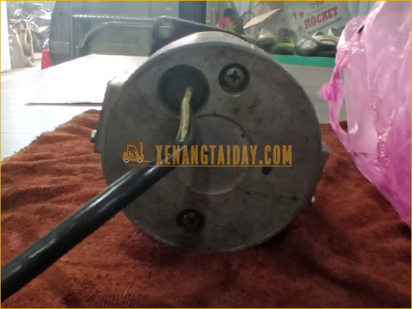 Motor trợ lái xe nâng điện ngồi lái 2 tấn NICHIYU NP-503A / TYPE 37410-01471