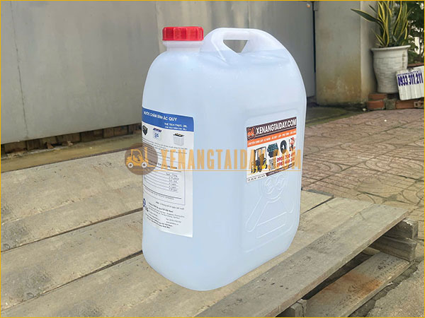 Nước cất cho bình điện (ắc quy) xe nâng điện