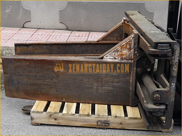 Phụ kiện Kẹp vuông Xe nâng cho xe 1.5 - 2.5 tấn