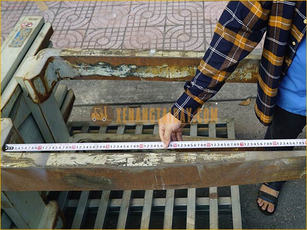 Phụ kiện Mâm xoay + Kẹp vuông Xe nâng