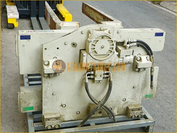 Phụ kiện Mâm xoay + Kẹp vuông Xe nâng