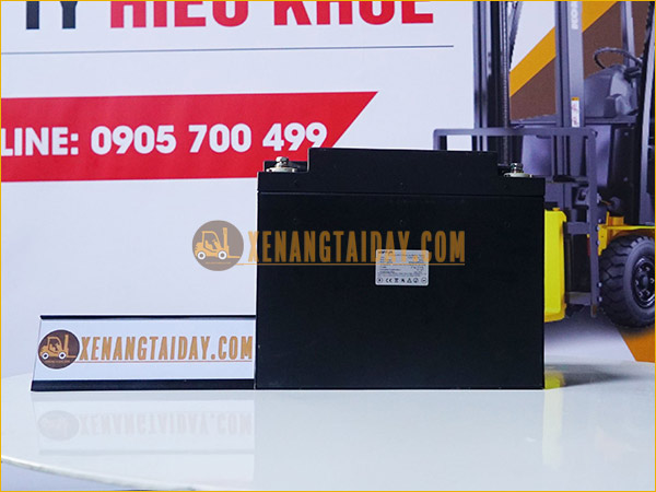 Pin lithium xe nâng tay điện 24V - 60Ah HOFFUM 8-LFP-60-EV-NOB