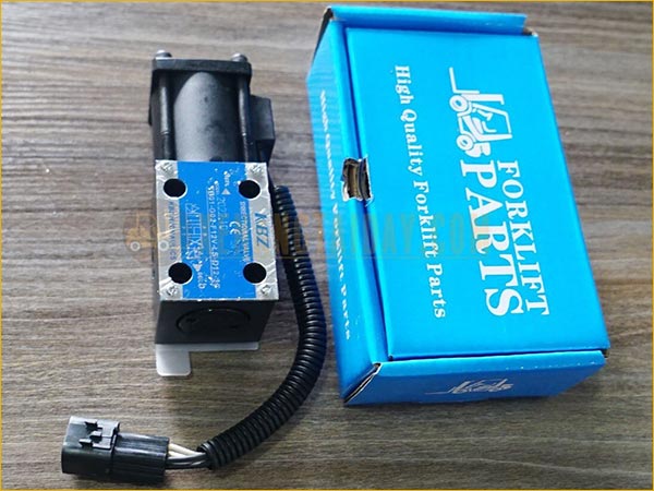 Van solenoid chuyển số 12V hiệu KBZ model TB01-G02-F12V-LS-D12-30