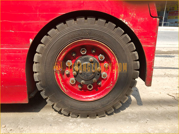 Xe kéo điện ngồi lái Nichiyu NTT75RS-70