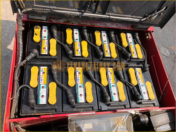 Xe kéo điện ngồi lái Nichiyu NTT75RS-70