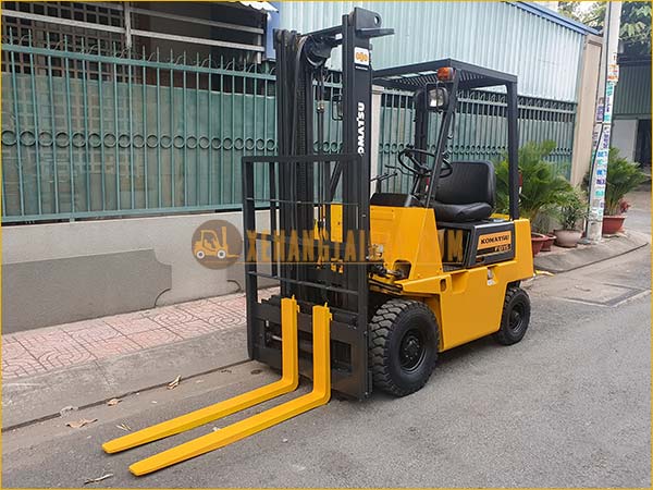 Xe nâng dầu KOMATSU FD15-1