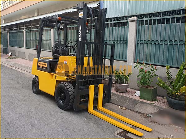 Xe nâng dầu KOMATSU FD15-1