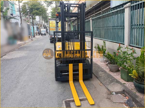 Xe nâng dầu KOMATSU FD15-1