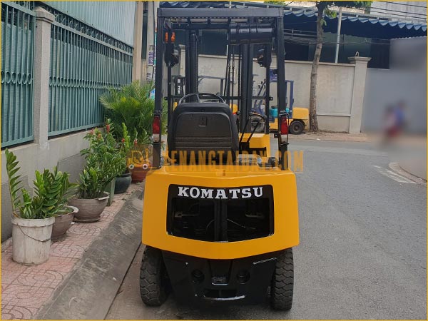 Xe nâng dầu KOMATSU FD15-1