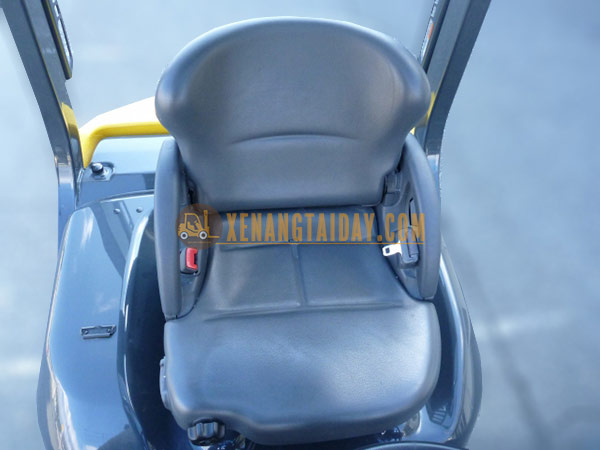 Xe Nâng Dầu KOMATSU FD15C-20
