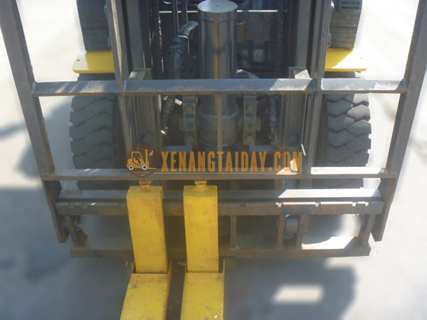 Xe Nâng Dầu KOMATSU FD15T-20
