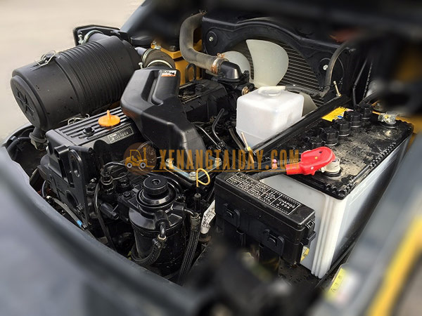 Xe Nâng Dầu KOMATSU FD15T-21