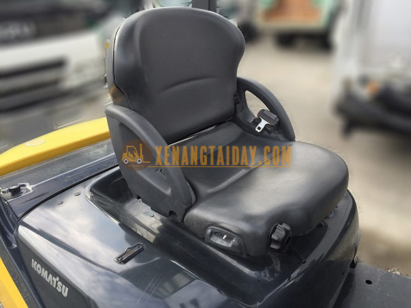 Xe Nâng Dầu KOMATSU FD15T-21