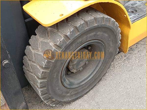 Xe nâng dầu KOMATSU FD15T-21