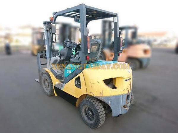 Xe nâng dầu KOMATSU FD20C-16