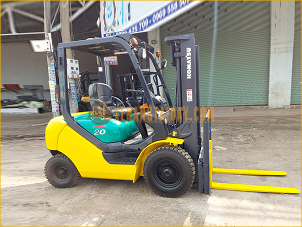 Xe Nâng Dầu KOMATSU FD20C-16