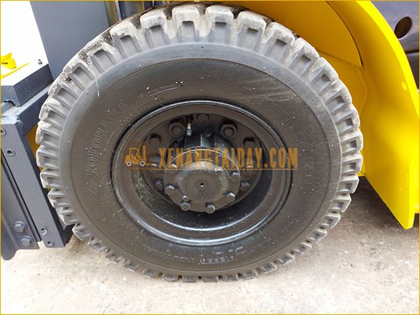 Xe Nâng Dầu KOMATSU FD20C-16