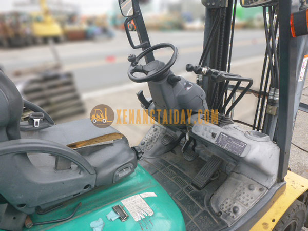 Xe Nâng Dầu KOMATSU FD20T-16